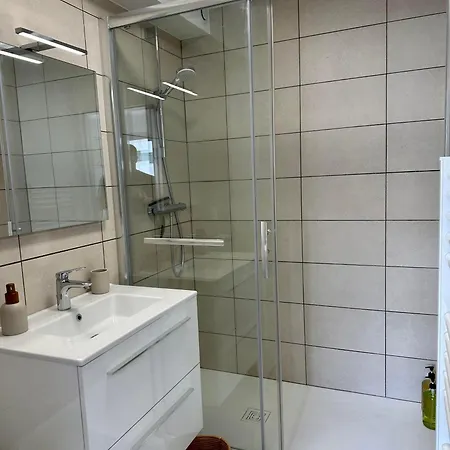 Apartment Confortable Avec Terrasses Entre Paris Et *